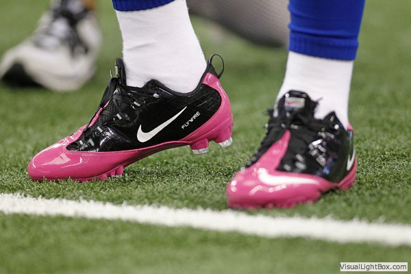Dallas Cowboys promote Breast Cancer Awareness Month in the NFL