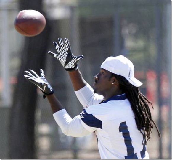 Dallas Cowboys wide receiver Dwayne Harris (17) catches a pass - The Boys Are Back blog