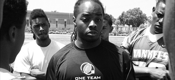 Trent Richardson, talking with high school students - The Boys Are Back blog